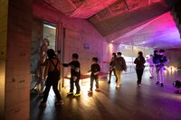 岩手・大船渡市民文化会館 リアスホール 大ホールにて開催されたツアー型「リアスホールダンジョン」より。