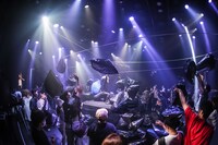 2019年に初演、2023年に再演されたオールスタンディング「空間スペース3D」より。（撮影：河西沙織）