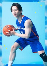 ジフン役の吉高志音。