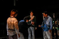 円盤に乗る派「幸福な島の夜」より。（撮影：濱田晋）