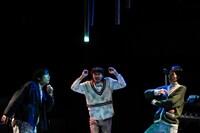 円盤に乗る派「幸福な島の夜」より。（撮影：濱田晋）