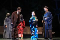 文学座公演「逃げろ！芥川」より。（撮影：宮川舞子）