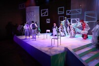 高校生と創る演劇「101年目の夏休み」より。（撮影：伊藤華織）