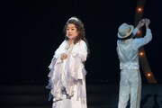 「MUSICAL SHOW『日劇前で逢いましょう～昭和みたいな恋をしよう～』」より。(c)伊藤智美／MUSICAL SHOW『日劇前で逢いましょう』2023