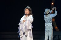 「MUSICAL SHOW『日劇前で逢いましょう～昭和みたいな恋をしよう～』」より。(c)伊藤智美／MUSICAL SHOW『日劇前で逢いましょう』2023