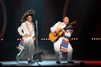 「MUSICAL SHOW『日劇前で逢いましょう～昭和みたいな恋をしよう～』」より。(c)伊藤智美／MUSICAL SHOW『日劇前で逢いましょう』2023