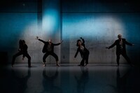 伊藤キム＆GERO＆舞踏団 舞踏公演「人間脱出」より。