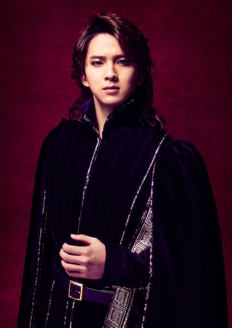 MOJO プロジェクト -Musicals of Japan Origins project- ミュージカル「イザボー」甲斐翔真のビジュアル。