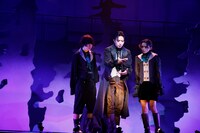 「Grave Keepers」より。（撮影：小境勝巳）