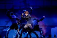 「Grave Keepers」より。（撮影：小境勝巳）