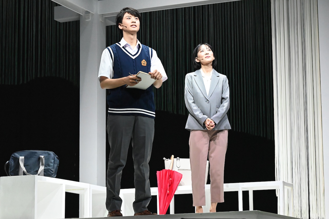 舞台「言の葉の庭～The Garden of Words～」より。