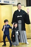 左から小川陽喜、小川夏幹、中村獅童。