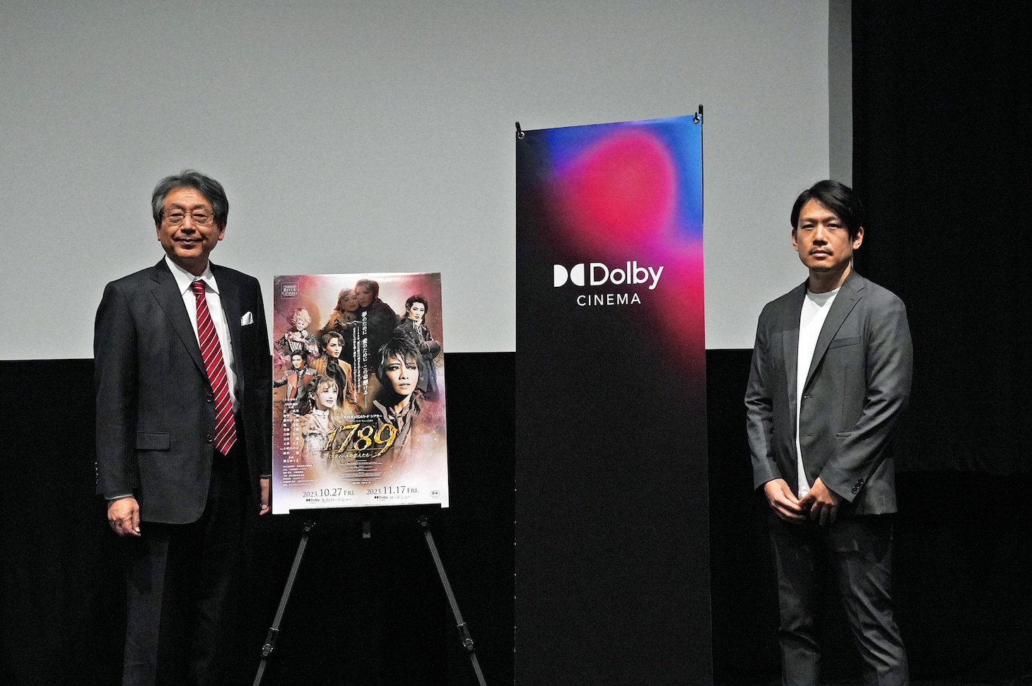 左から大沢幸弘代表取締役社長、パナソニック映像の石黒一哉。