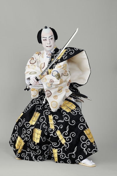 尾上菊之助扮する梶原平三景時。（提供：国立劇場）