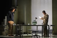 劇壇ガルバ 第5弾公演「砂の国の遠い声」より。（撮影：加藤孝）