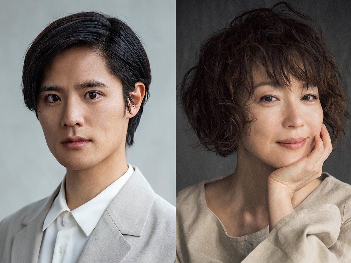 左から岡本圭人、若村麻由美。