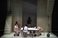 劇壇ガルバ 第5弾公演「砂の国の遠い声」より。（撮影：加藤孝）