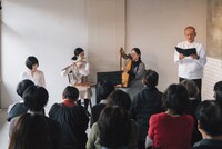 田中遊×広田ゆうみ×行灯社「『耳で楽しむ古事記』～その3 因幡素兎」より、13:00開演回の様子。（撮影：西浦和彦）