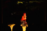 西本浩明「芋虫」19:00時開演回より。（撮影：森井一鷹）