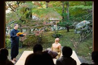 西本浩明「芋虫」13:00時開演回より。（撮影：森井一鷹）