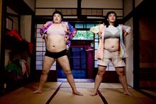 太めパフォーマンス（Photo:Midori Nishina）