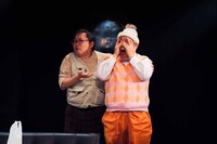 ザ・プレイボーイズ 第11回公演「ハロー、妖怪探偵社」より。（撮影：堀山俊紀）