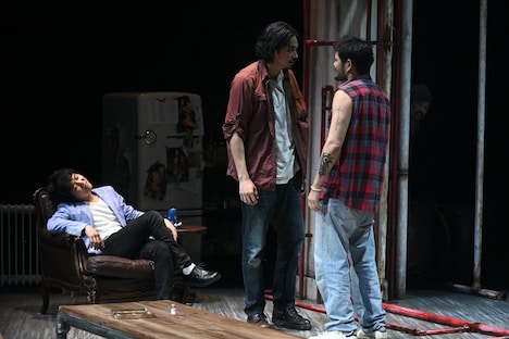 まつもと市民芸術館プロデュース「ハイ・ライフ」より。（撮影：山田毅）