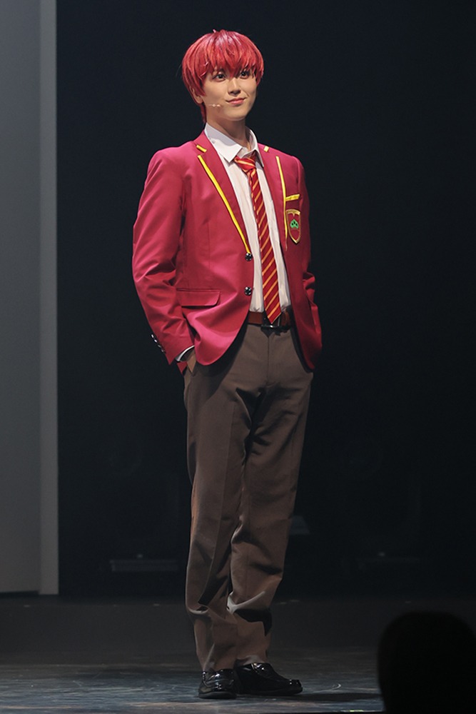 舞台「おそ松さんon STAGE～SIX MEN'S SHOW TIME～2nd SEASON」より。
