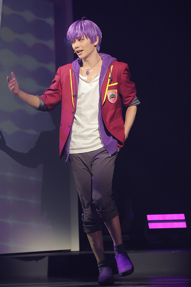 舞台「おそ松さんon STAGE～SIX MEN'S SHOW TIME～2nd SEASON」より。