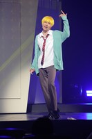 舞台「おそ松さんon STAGE～SIX MEN'S SHOW TIME～2nd SEASON」より。