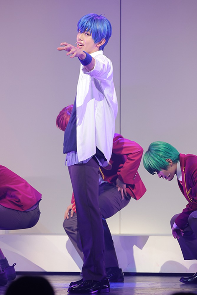 舞台「おそ松さんon STAGE～SIX MEN'S SHOW TIME～2nd SEASON」より。