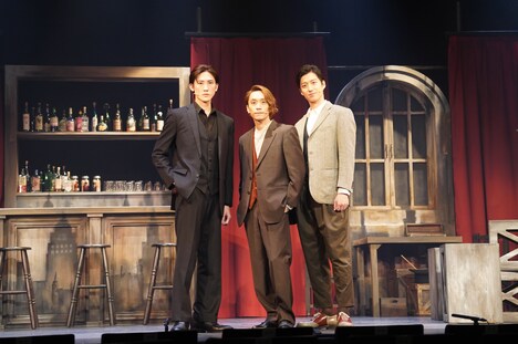 左から植原卓也、平間壮一、水田航生。