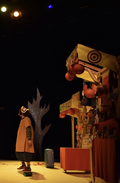 第21回AAF戯曲賞受賞記念公演「鮭なら死んでるひよこたち」ゲネプロより。