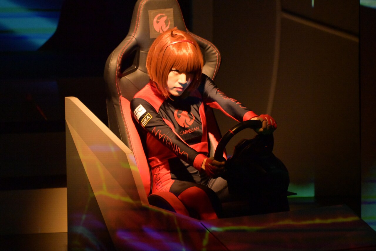 時速500kmのカーレースで競う少女たち「リニアダッシュ！ RE POLE POSITION」開幕