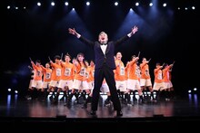 幻冬舎Presents 劇団扉座 第76回公演「扉座版 二代目はクリスチャン―ALL YOU NEED IS PASSION 2023―」より。