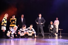 幻冬舎Presents 劇団扉座 第76回公演「扉座版 二代目はクリスチャン―ALL YOU NEED IS PASSION 2023―」より。