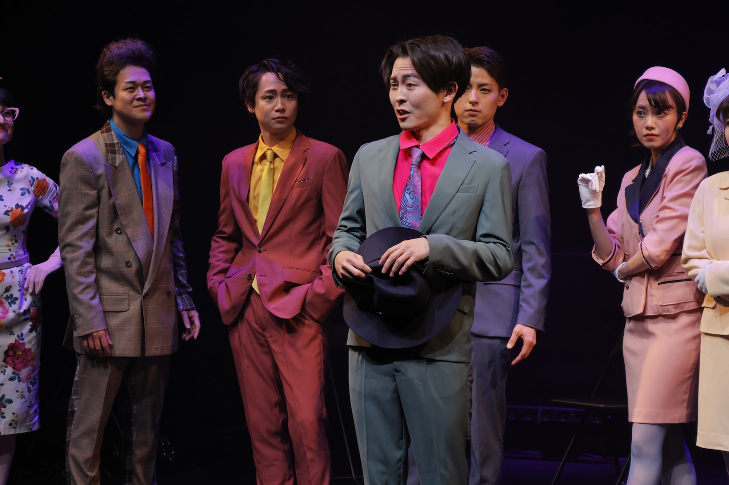 柿喰う客 PARTY TIME「骨はダラスに埋めてくれ」より。（撮影：サギサカユウマ）