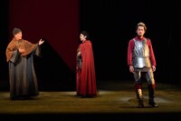 舞台「ジャンヌ・ダルク」より。（撮影：田中亜紀）