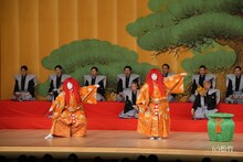 「猩々」より、左から中村勘九郎、尾上松緑。(c)松竹