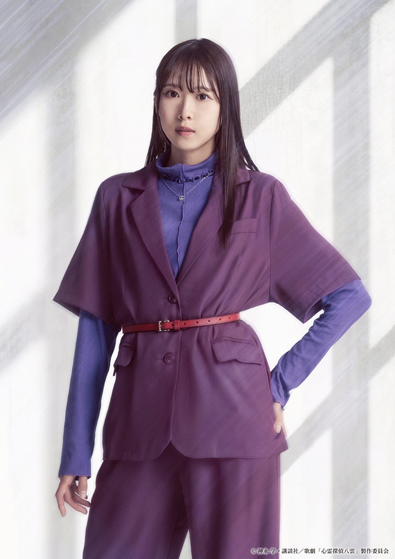 高橋美海扮する前山田アンカ。