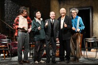 左から大谷亮介、平田満、小日向文世、高橋克実、浅野和之。