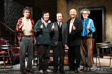 左から大谷亮介、平田満、小日向文世、高橋克実、浅野和之。