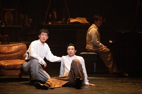 舞台「ある都市の死」より。（撮影：岩村美佳）