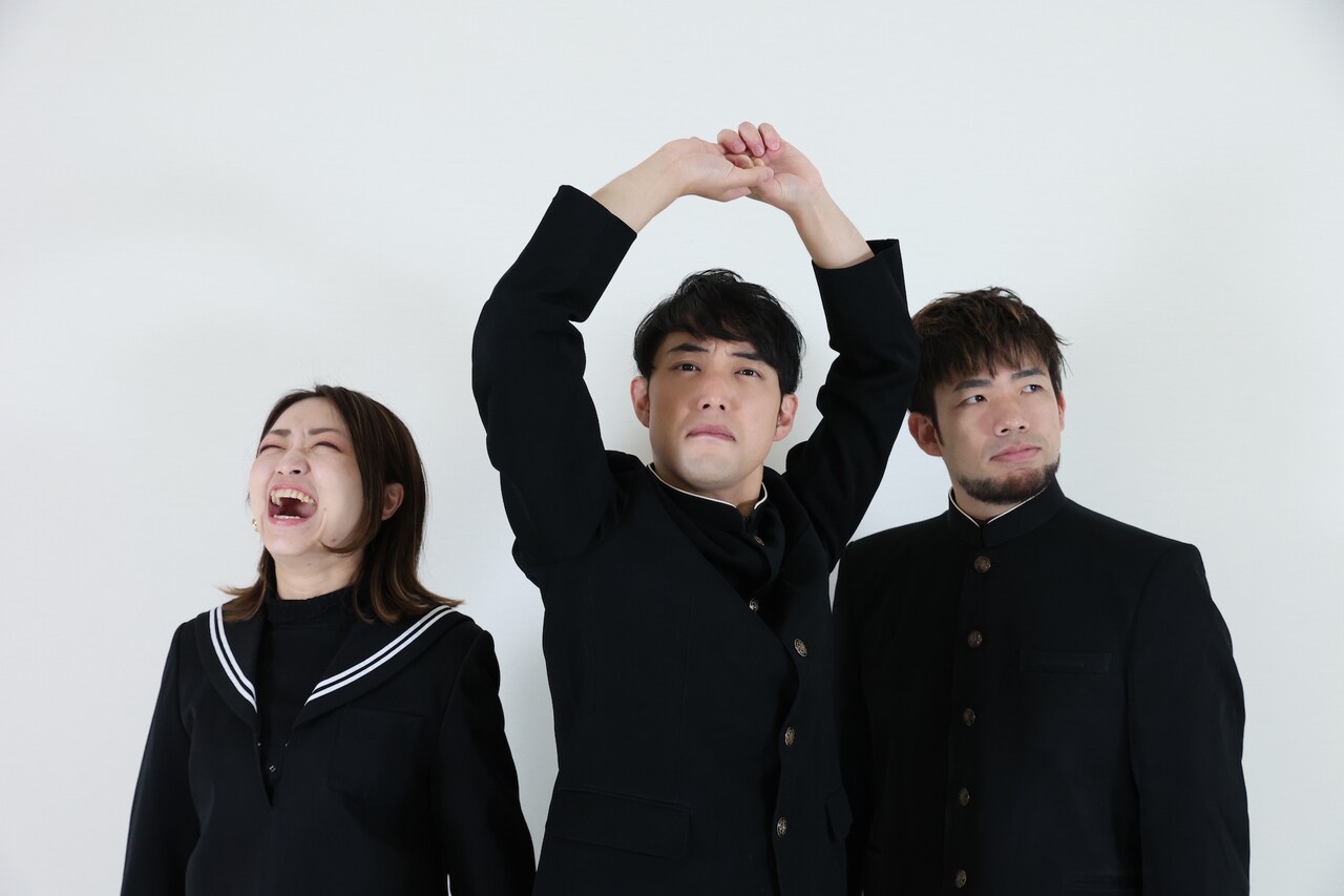 壱劇屋劇団創立時からの同級生3人。（撮影：河西沙織）