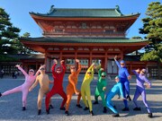 壱劇屋はさまざまなイベントですぐに全身タイツを着る。