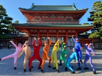 壱劇屋はさまざまなイベントですぐに全身タイツを着る。