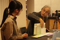 「ハイスクール演劇公演」ワークショップの様子。