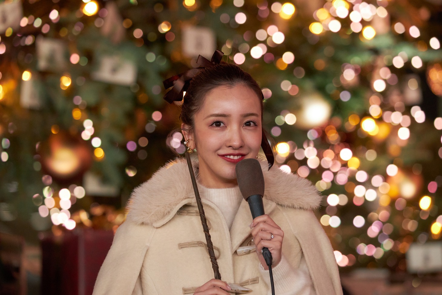 板野友美