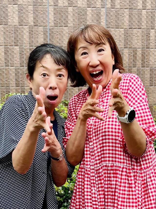 左から林英世、鴨鈴女。