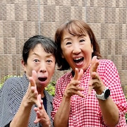 鴨鈴女と林英世のおばちゃんず、二人芝居「二人でお酒を」大阪・東京で